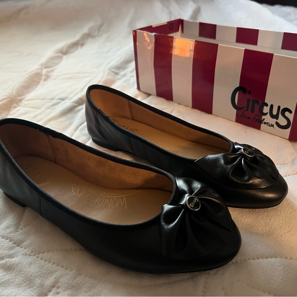 Sam Edelman black flats